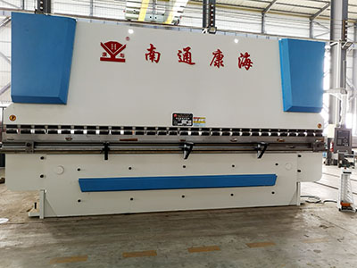 WE67K-200T6000電液數(shù)控折彎機(jī)
